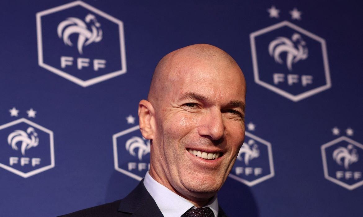 França troca Deschamps por Zidane e busca novo estilo