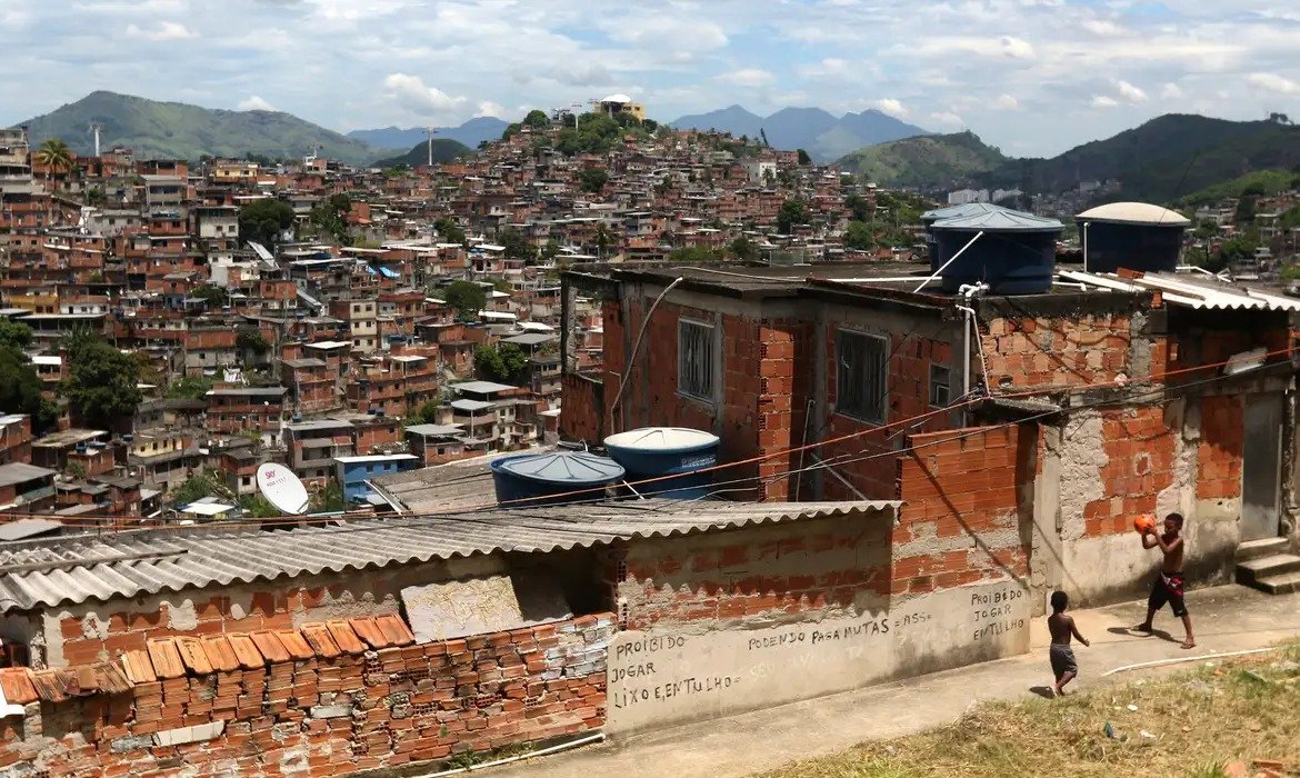 Quais fatores influenciam a mobilidade social no Brasil?