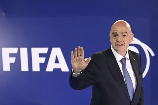 Reeleição de Infantino será decidida em 2027