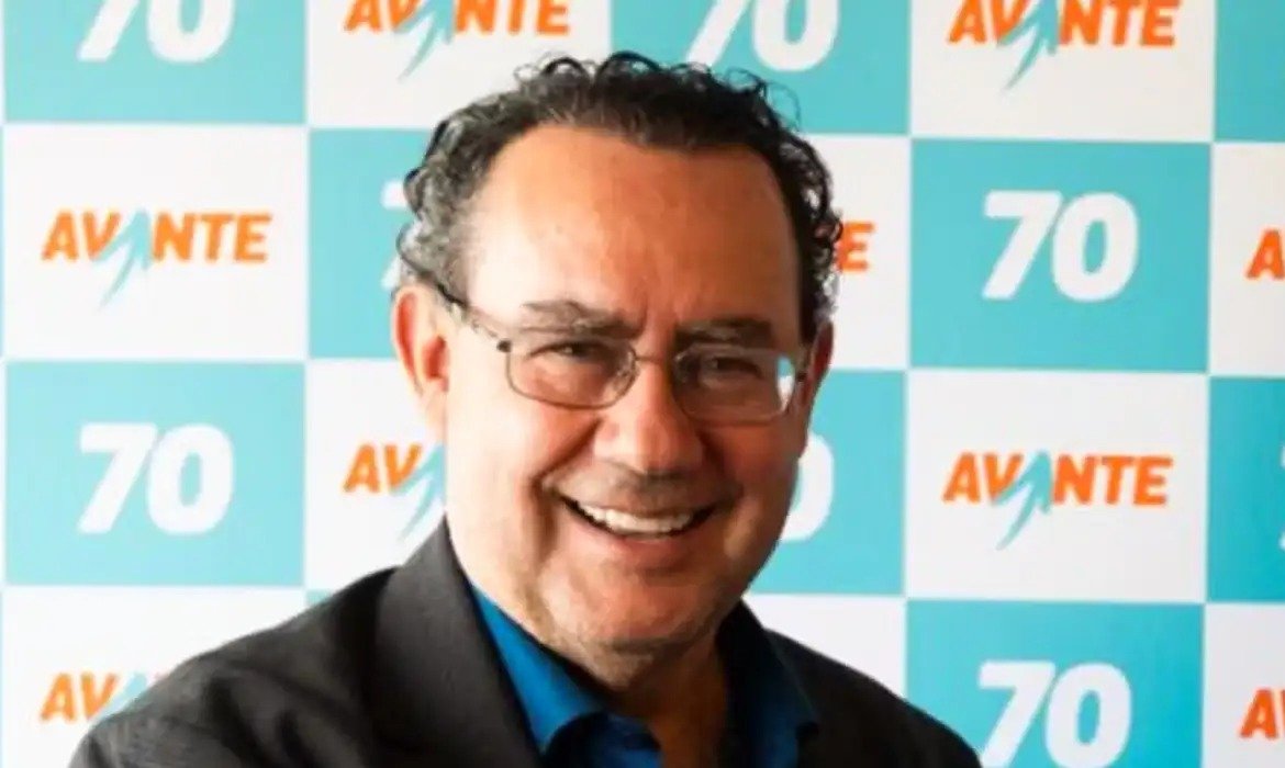 Augusto Cury oficializa candidatura presidencial pelo Avante