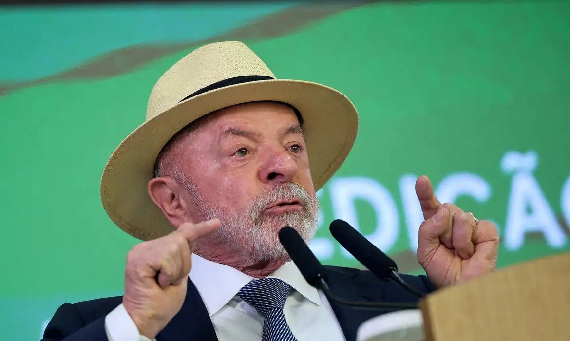 Lula critica pressão política na diplomacia