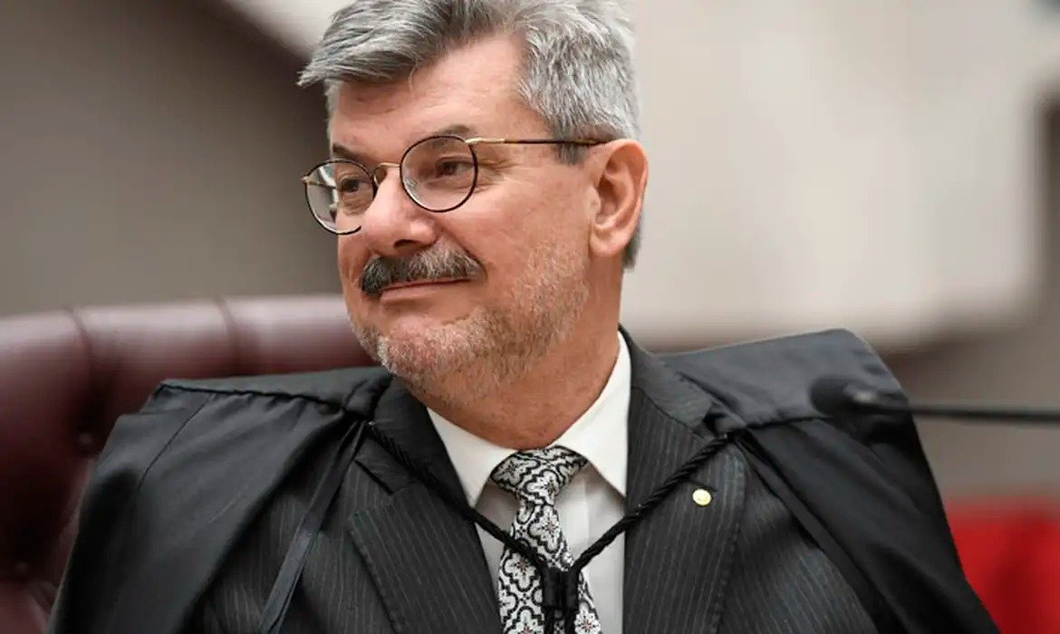 PGR solicita punição máxima contra ministro do STJ