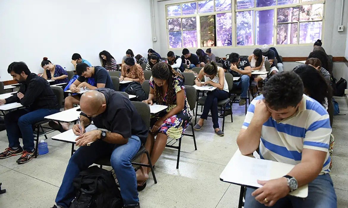 Encceja 2026: confira os horários das provas