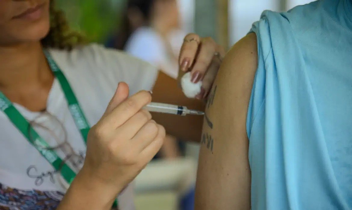 Dia D incentiva atualização das doses de vacinação