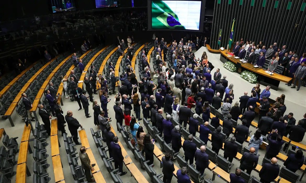 Votação pode mudar regras da taxa das blusinhas