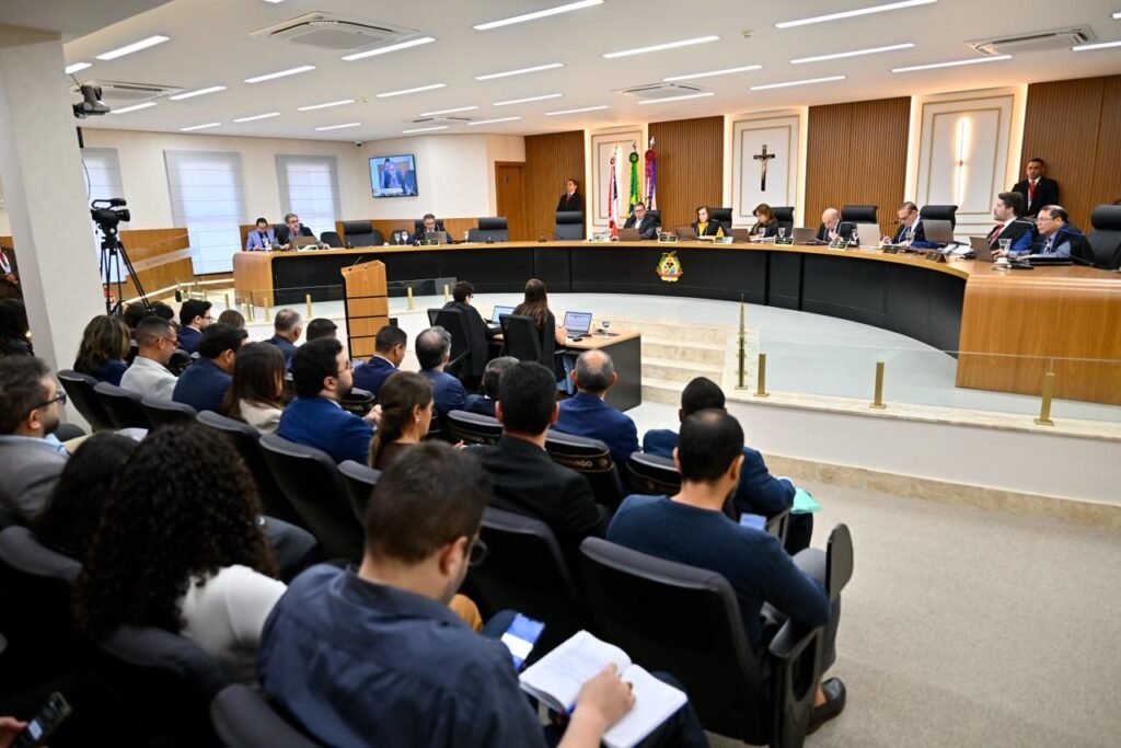 TCE-AM confirma irregularidades em contratações temporárias — atualização 23 | Amazonas