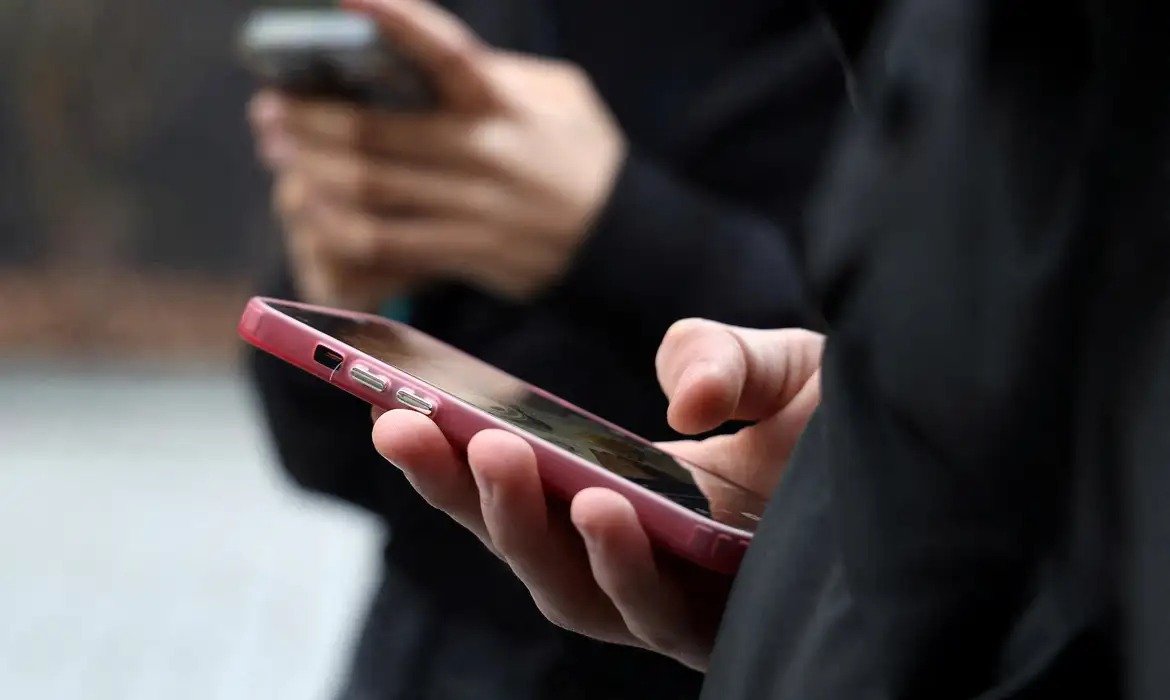 Jovens ganham ferramenta para entender cidadania e participação nas urnas