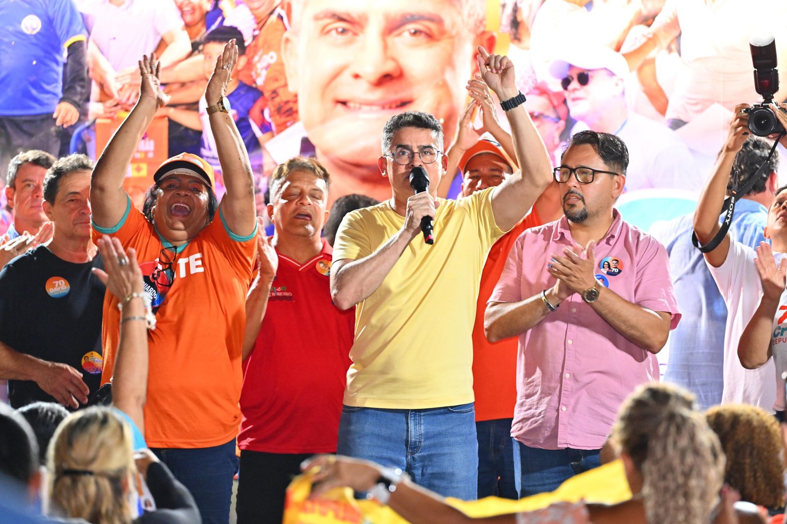 David Almeida leva proposta para Anel Leste ao lançamento de Júnior Ribeiro