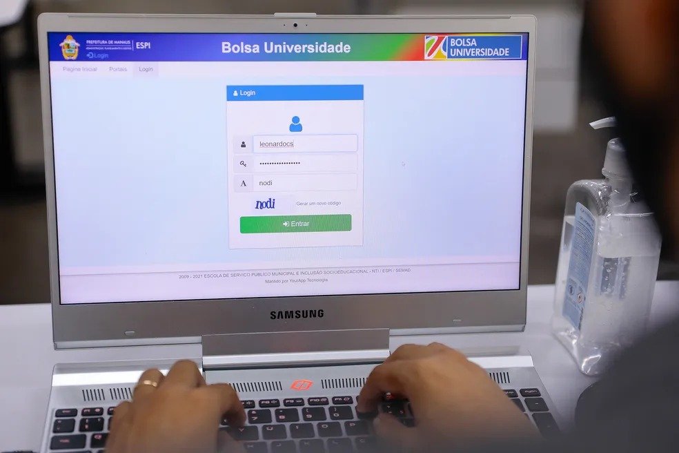 Bolsa Universidade 2027 disponibiliza oportunidades para cursos superiores em Manaus