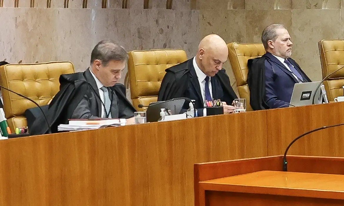 André Mendonça acusa Moraes de direcionamento no Supremo